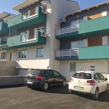 Stan Na Dan Elena Apartman Lukavica Kültér fotó